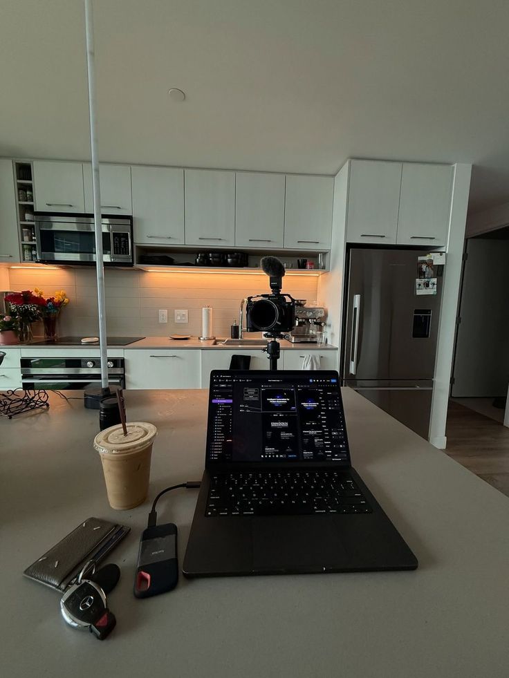 Image gallery marquee